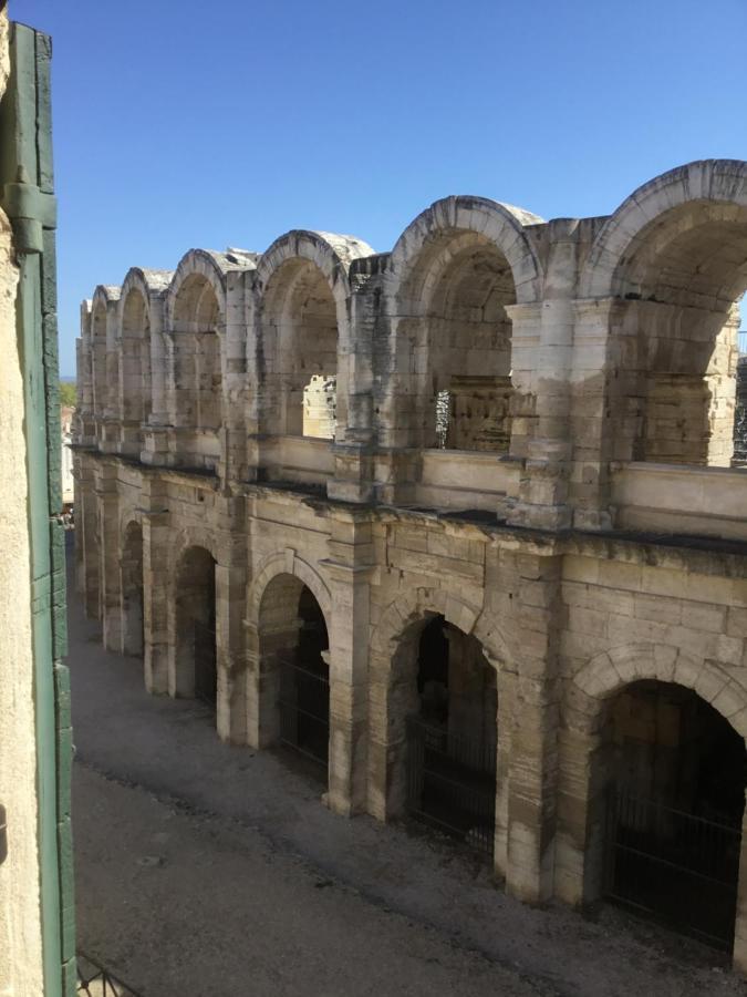 Studio Dans Le Centre Historique D'Arles Apartment ภายนอก รูปภาพ